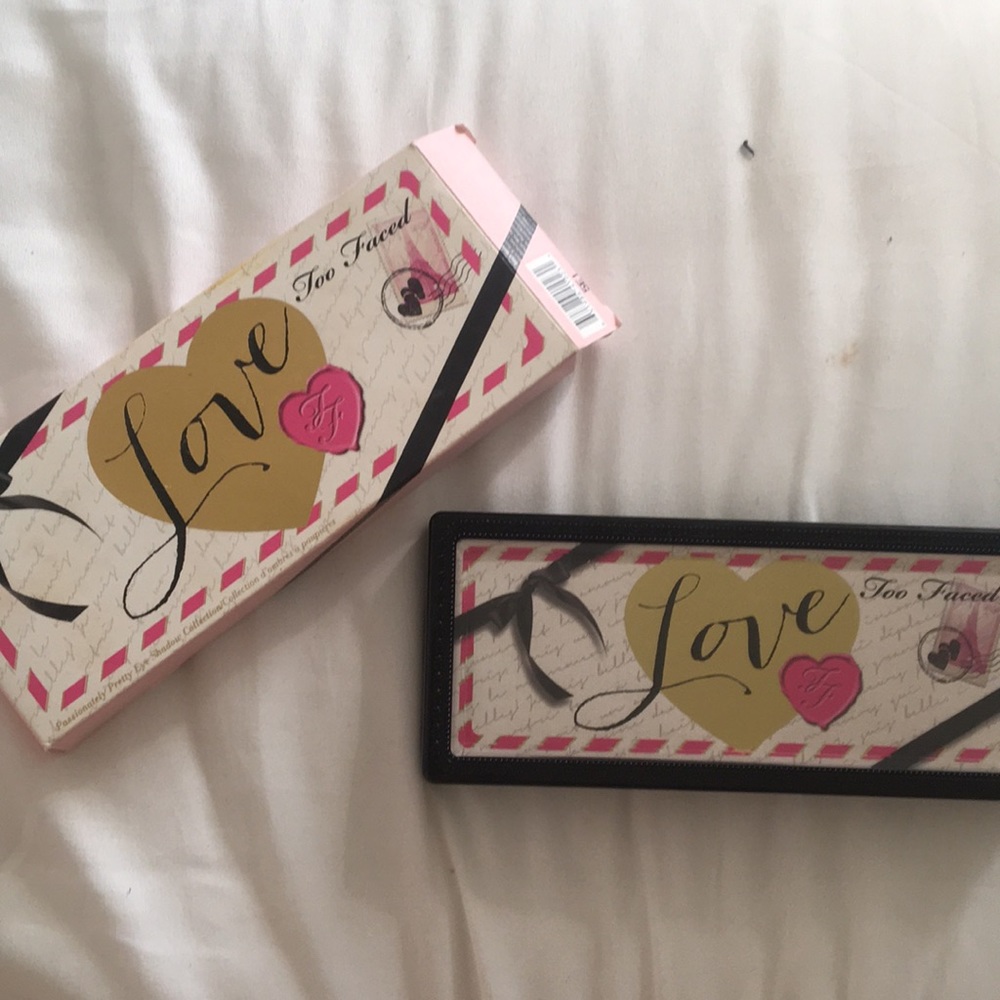 BNIB Too Faced "love letter" pallet